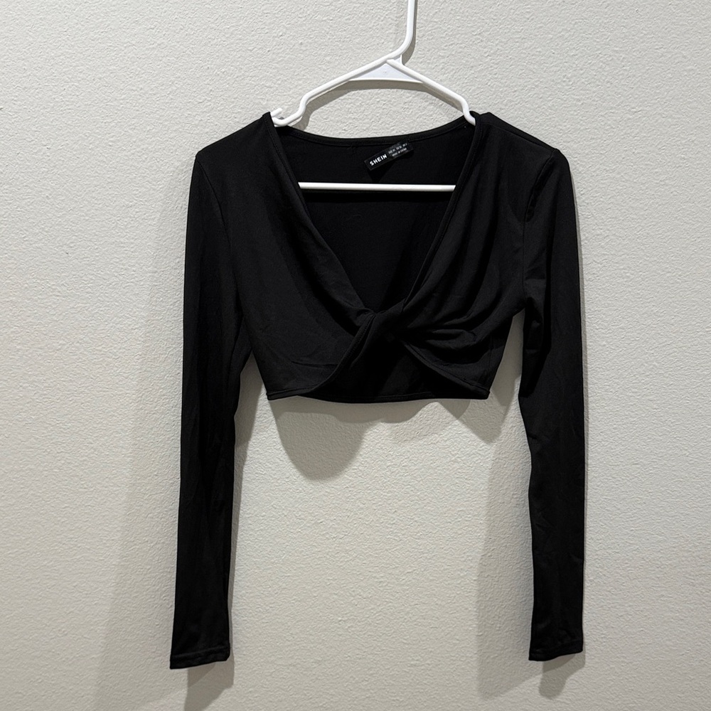 SHEIN Black Twist Front Crop Top